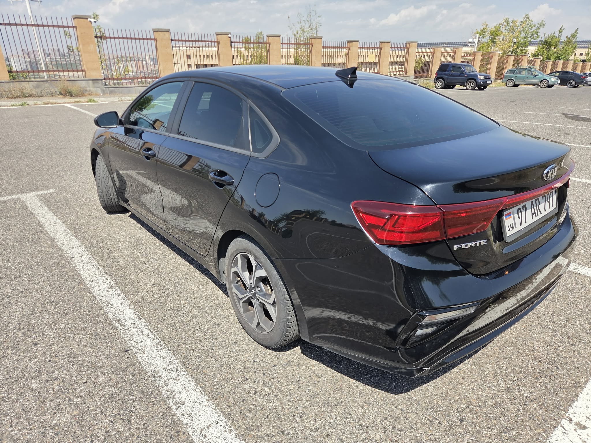 Kia Forte հետևի ձախ տեսք