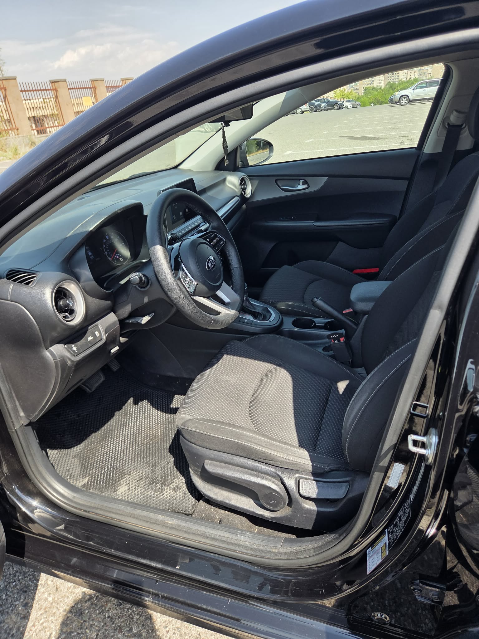 Kia Forte վարորդի նստատեղ