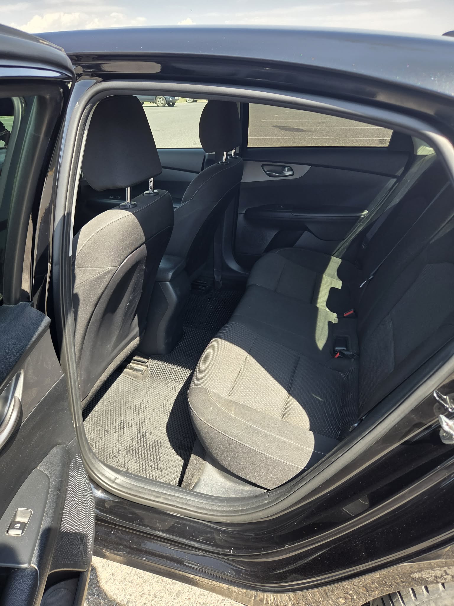 Kia Forte հետևի նստատեղեր
